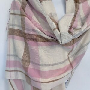 BURBERRY Cashmere Blend Pastel Colors large Wrap Scarf with Fringes